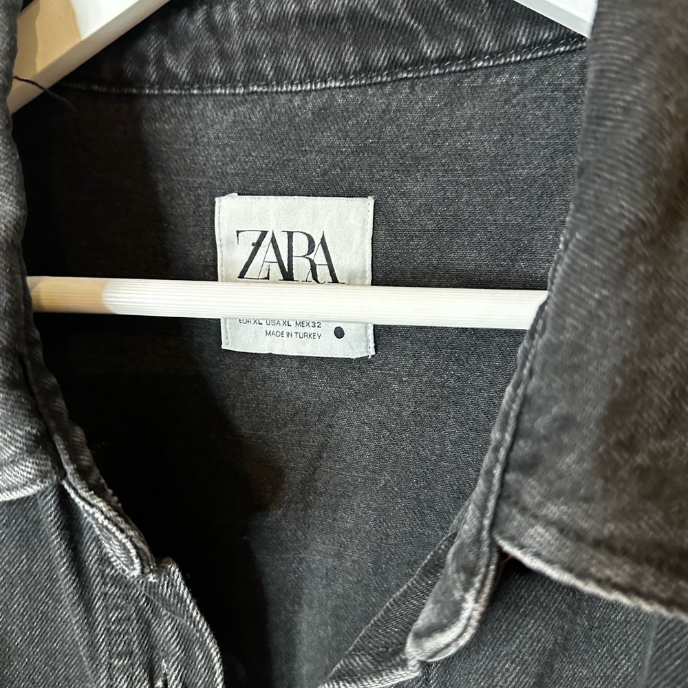 Zara Charcoal Button-Up Shirt - Picture 4 of 7